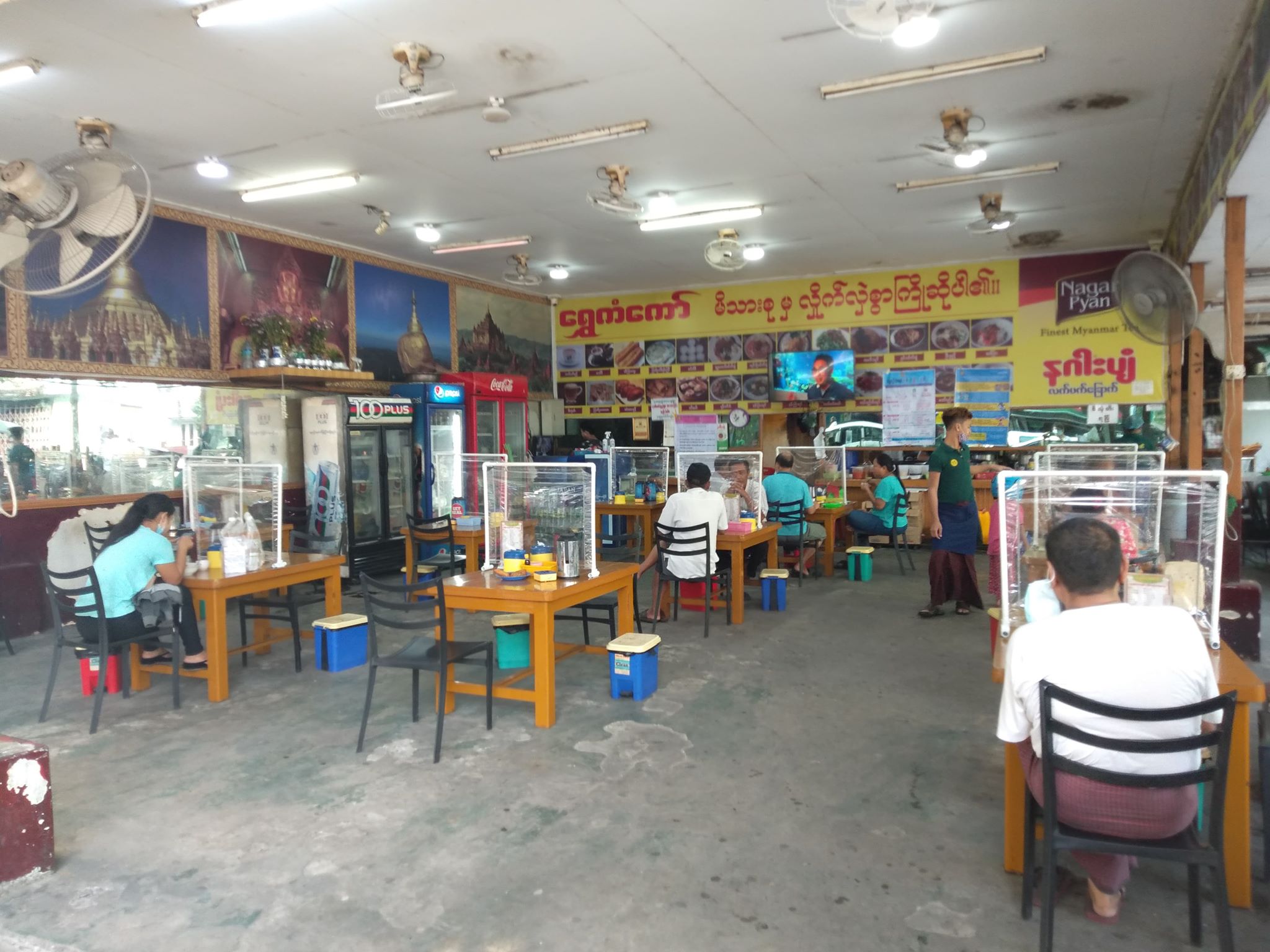 ရန်ကုန်တွင် သတ်မှတ်ချက်နှင့် ကိုက်ညီသည့် စားသောက်ဆိုင်နှင့် လက်ဖက်ရည်ဆိုင်များကို ပြန်ဖွင့်ခွင့်ပြု 