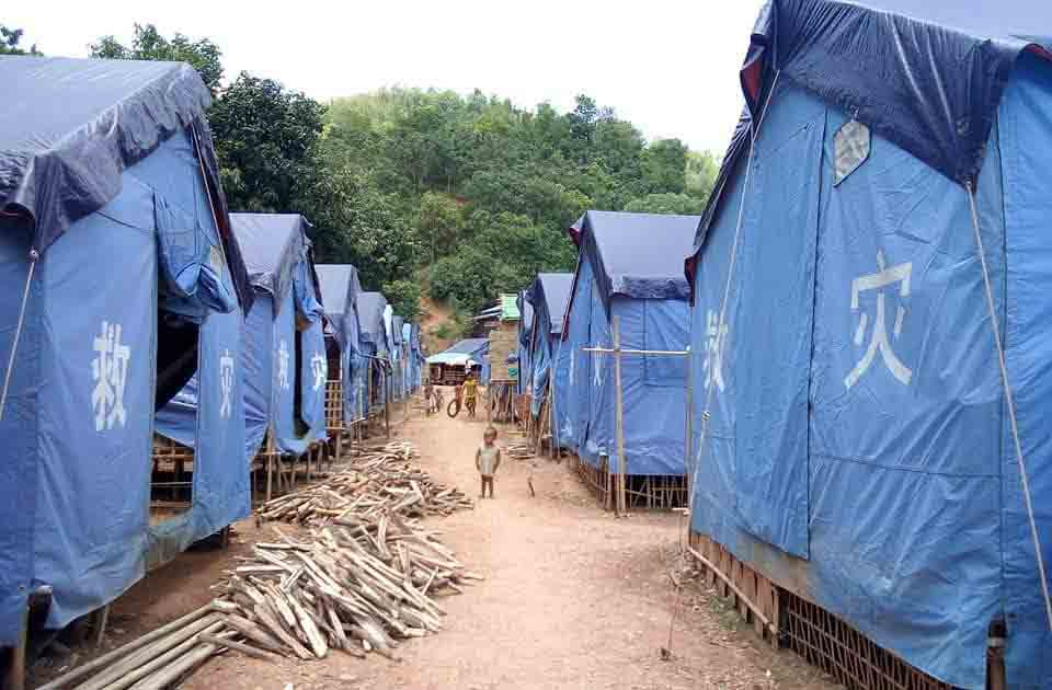 ပလက်ဝဒေသရှိ စစ်ဘေးဒုက္ခသည်စခန်းတွင် ချက်ပြုတ်စားသောက်ရေး အခက်အခဲရှိနေ