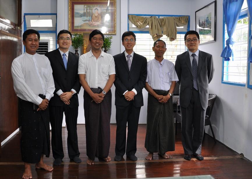 ၈၈ အဖြဲ့နွင့္ တ႐ုတ္သံအမတ္တုိ့ ၂ နုိင္ငံ ျပည္သူအက်ဳိး ပူးေပါင္းေရး ေဆြးေနြး