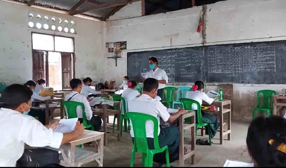 ဖျာပုံတွင် ဆရာ၊ဆရာမပေါင်း ၁၂၀၀ကျော်ကို Grade-4 သင်ရိုးသစ် သင်တန်းပေး  