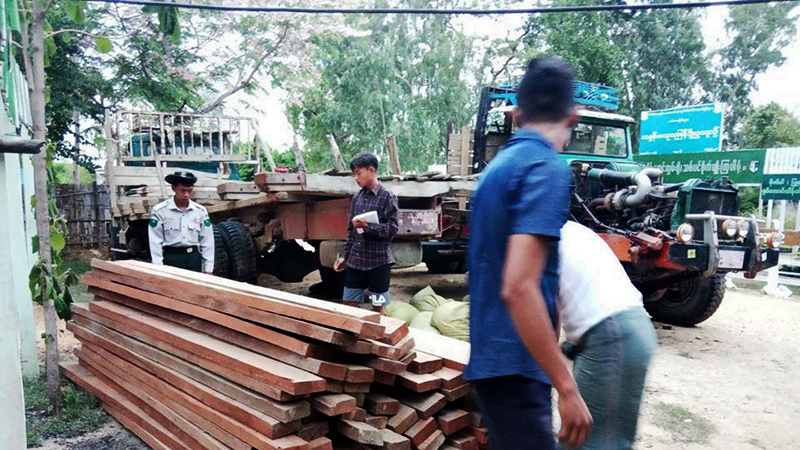 ဆိပ်ဖြူတွင် တရားမဝင် ပျဉ်းကတိုးခွဲသားများ ဖမ်းမိ