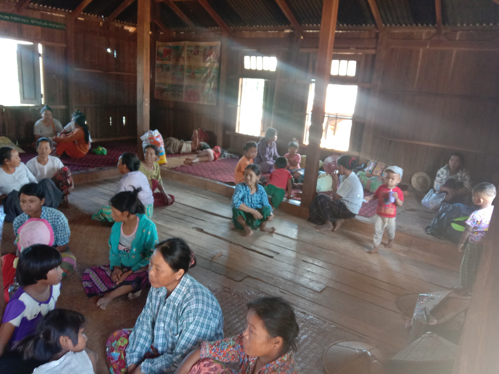 ကျောက်မဲတွင် RCSSနှင့်တပ်မတော်တိုက်ပွဲကြောင့် ဒေသခံ ၃၀၀ ကျော် ဘေးလွတ်ရာ တိမ်းရှောင် 