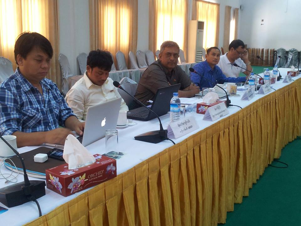 အစိုးရနွင့္ ေက်ာင္းသားတပ္မေတာ္ နိုင္ငံေရးေဆြးေနြးပြဲ အၾကိုညိွနႈိင္း