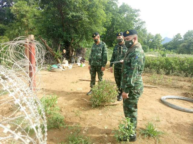 ကိုဗစ်-၁၉ ကာလ မြန်မာများ ထိုင်းနယ်စပ်သို့ ခိုးဝင်နေ၍ သံဆူးကြိုးများကာရံတားဆီး 
