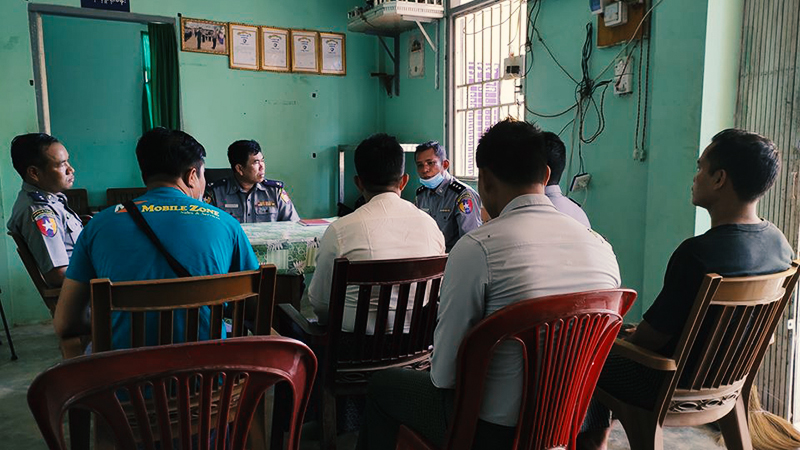 မြို့ခံတဦးကို လက်သီးဖြင့် ထိုးခဲ့မှုအတွက် ပုသိမ်ရဲတပ်ဖွဲ့ ပြန်တောင်းပန်
