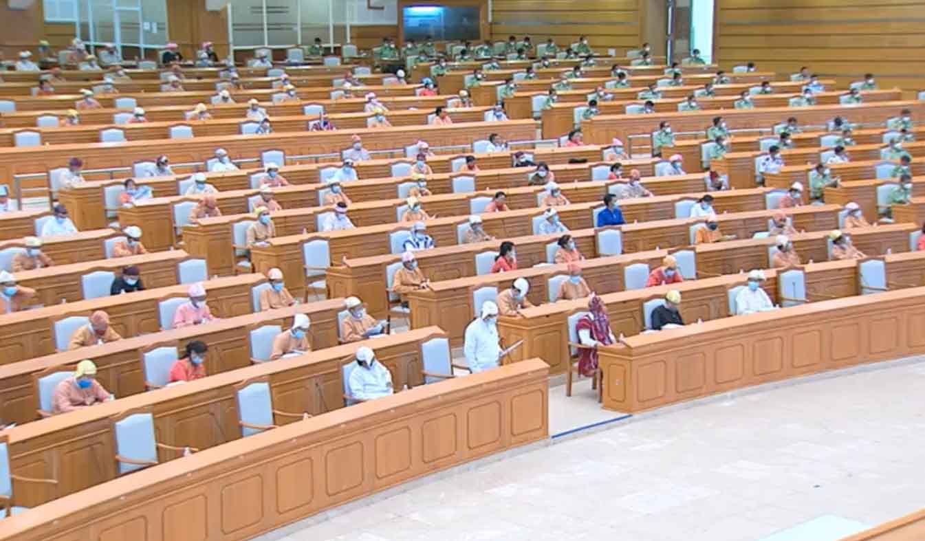 ကိုယ်စားလှယ်လောင်း စိစစ်မည့်အချိန်၌ လွှတ်တော်အစည်းအဝေးများ ခေတ္တရပ်နားမည်
