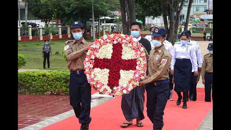 အာဇာနည်နေ့အခမ်းအနား ကယားပြည်နယ်အစိုးရနှင့်ပါတီအချို့ တက်ရောက်ဂါရဝပြု