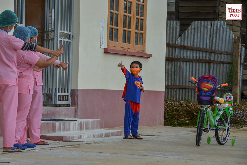 အသက် ၆ နှစ်အရွယ် ကိုဗစ်-၁၉ လူနာအမှတ် ၃၁၈ ဆေးရုံမှ ဆင်းခွင့်ရ (ဓာတ်ပုံ)