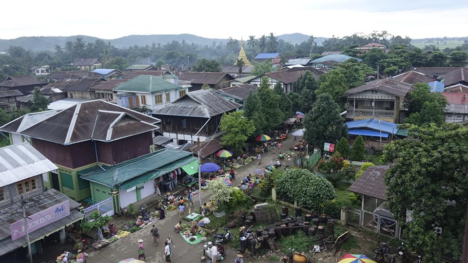 ဝန်းသိုမြို့က မနက်ခင်းဈေး (ဓာတ်ပုံ)