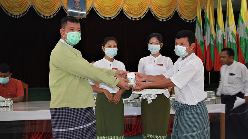 ပေါင်မြို့နယ်ရှိ အခြေခံလူတန်းစား ၁ သောင်းကျော်ကို တတိယအကြိမ် ထောက်ပံ့ငွေ ပေးအပ်