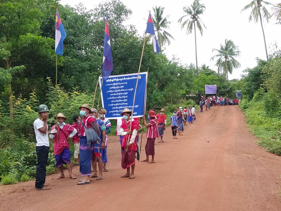 ကရင်အမျိုးသမီး ပစ်သတ်ခံရမှု ပွင့်လင်းမြင်သာစွာအရေးယူပေးရန် ရွှေကျင်မြို့နယ်၌ ဆန္ဒပြ
