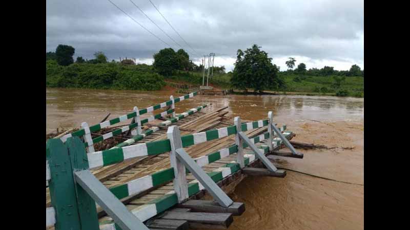 အင်းတော်တွင် တံတား ၂ စင်းရေထဲမျောပါ၊ ကျေးရွာ ၆ ရွာခန့် လမ်းပန်းဆက်သွယ်ရေးပြတ်