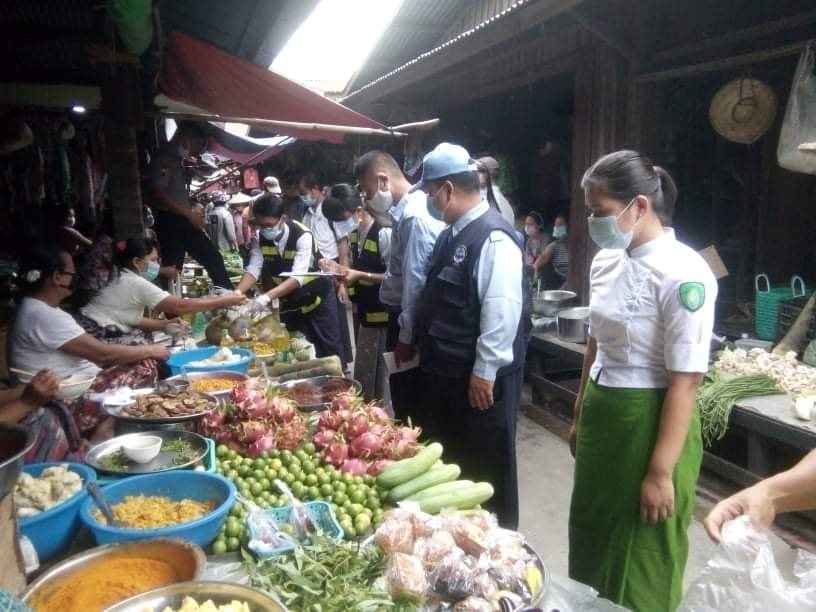 အင်းတော်မြို့မစျေးတွင် စားသုံးရန်မသင့်သည့် စားသောက်ကုန်များ စစ်ဆေးတွေ့ရှိ