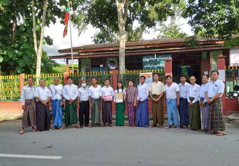 မိုးညှင်းမြို့တွင် တက္ကသိုလ်ဝင်တန်း ၆ ဘာသာဂုဏ်ထူးရှင်ကျောင်းသူကို ဂုဏ်ပြု 