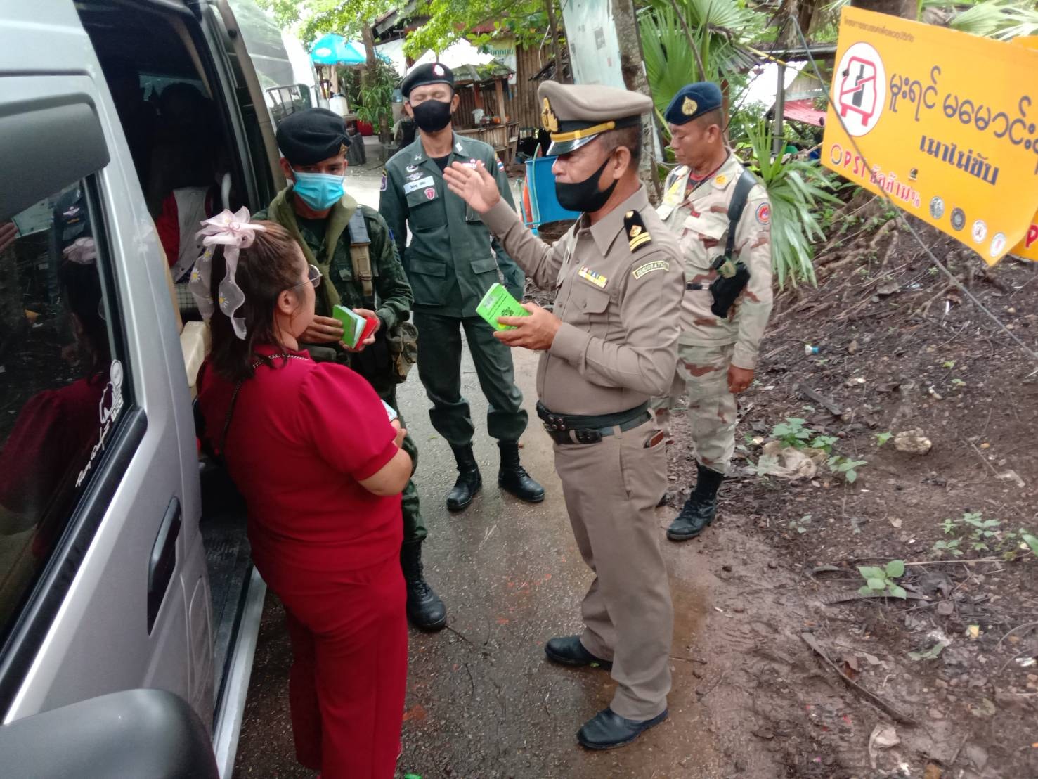 ထိုင်းနိုင်ငံအတွင်း ကိုဗစ်ကပ်ဘေးကာလ ခရီးသွားလာသည့် မြန်မာ ၉ ဦး ဖမ်းဆီးခံရ