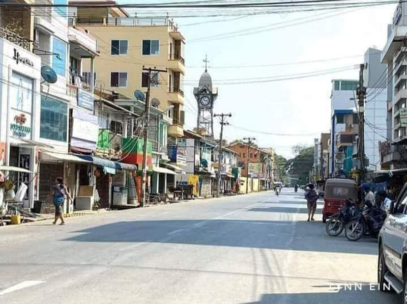 ကိုဗစ်-၁၉ ကူးစက်မှု တိုးမြင့်လာနေသည့် စစ်တွေမြို့မြင်ကွင်း  (ဓာတ်ပုံ)