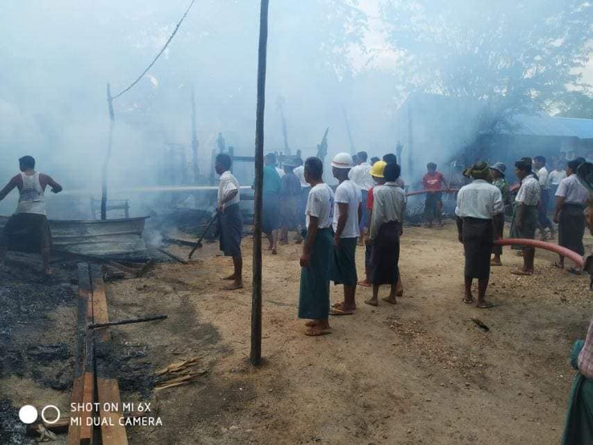ဝက်လက်မြို့နယ်တွင် စိတ်မူမမှန်သူ ၁ ဦးက နေအိမ်ကို  မီးရှို့