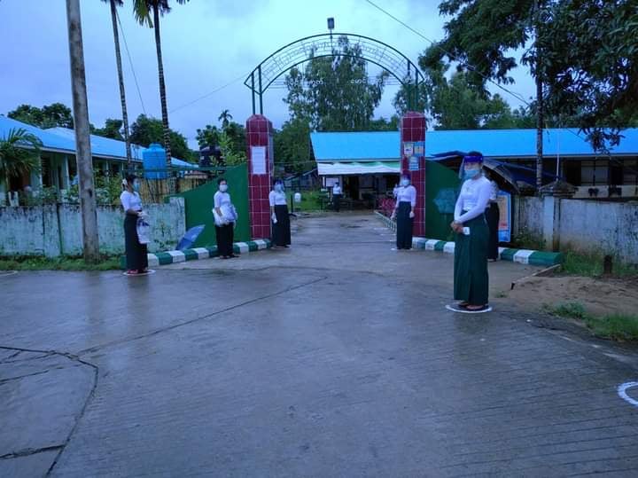 ကိုဗစ်ကာလ ရခိုင်ပြည်နယ် ပညာရေးဝန်ထမ်းအားလုံးကို စားနပ်ရိက္ခာများ ထောက်ပံ့