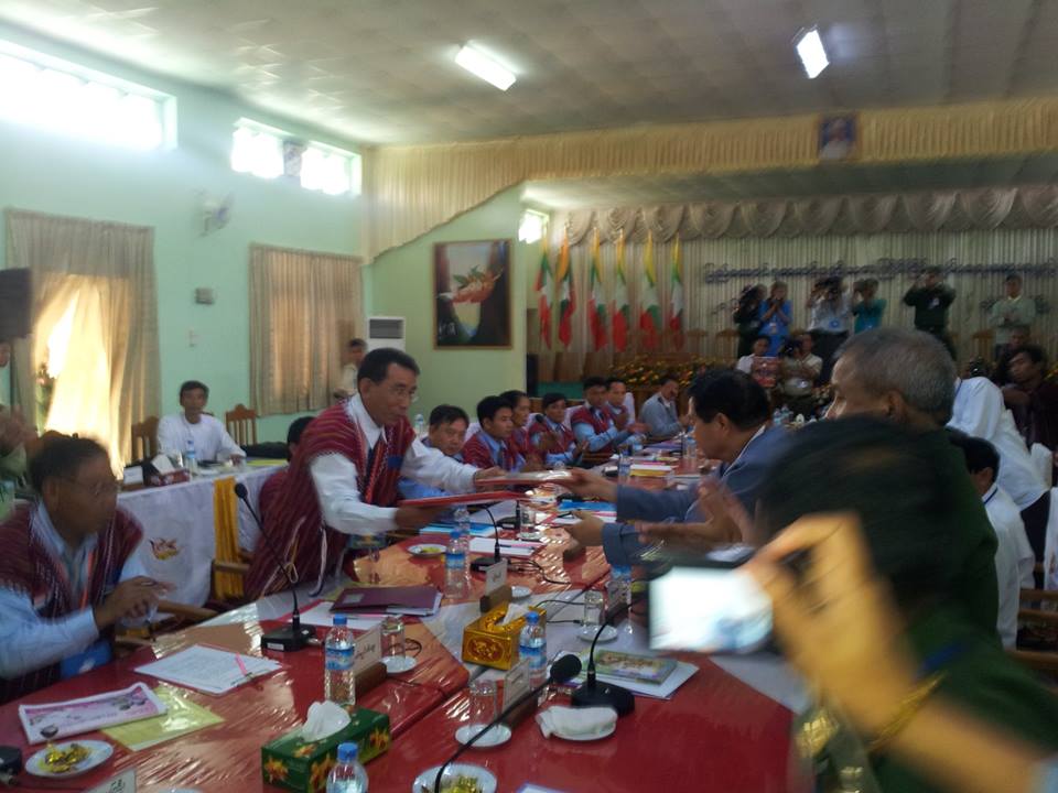 အစုိးရနွင့္ ေကအန္ပီပီ အခ်က္ ၈ ခ်က္ သေဘာတူ