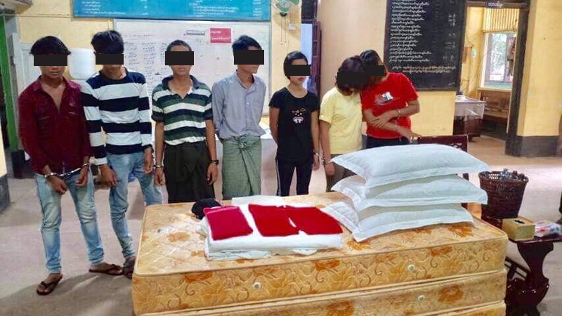 ပခုက္ကူမြို့၌ တရားမဝင်ဖွင့်ထားသည့် အနှိပ်ခန်းတခုအား ရဲတပ်ဖွဲ့ ဝင်ရောက်ဖမ်းဆီး