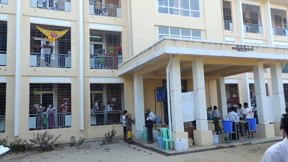 ကျောက်ဖြူ Quarantine စင်တာ၌ အမျိုးသမီးများအတွက် လုံခြုံမှုမရှိသဖြင့် ရွေ့ပေးရန် တောင်းဆို  