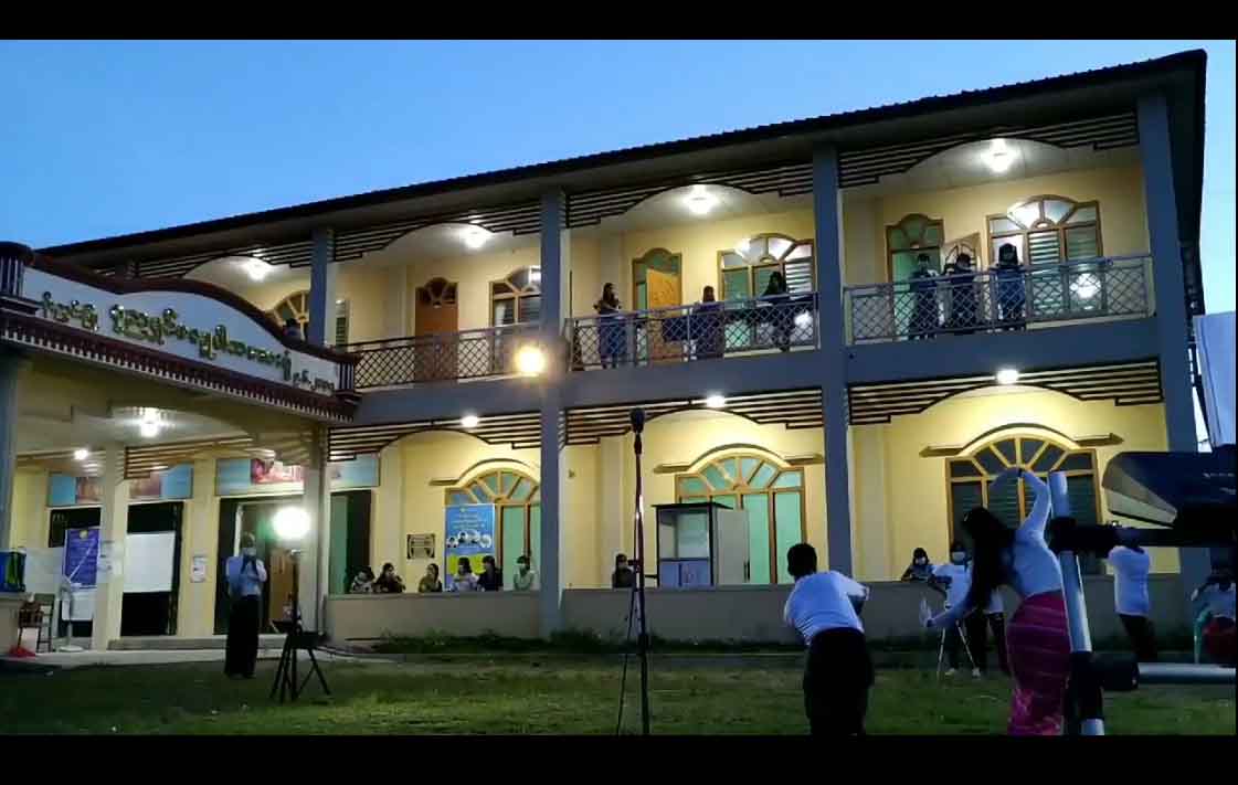 မိုးညှင်းမြို့ Quarantine စင်တာတွင် JPC အဖွဲ့ ဖျော်ဖြေ