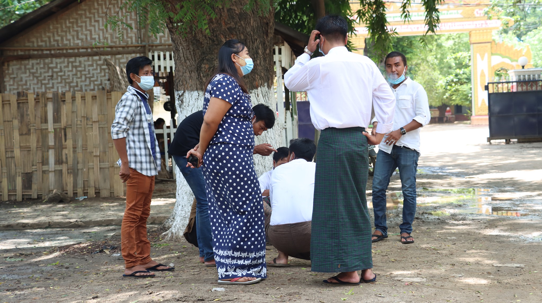 မုံရွာရဲစခန်းတွင် ဖမ်းဆီးခံထားရသည့် ဗကသကျောင်းသားကို မိသားစုဝင်များ တွေ့ဆုံခွင့်မရ 