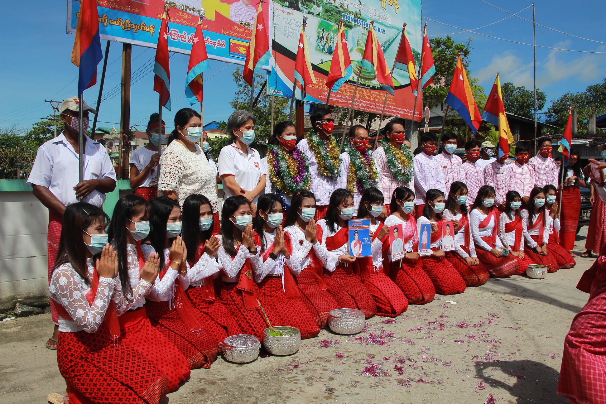 မွန်ညီညွတ်ရေးပါတီ(MUP) ပါတီအောင်နိုင်ရေး လှည့်လည်မဲဆွယ်စည်းရုံး (ဓာတ်ပုံ)