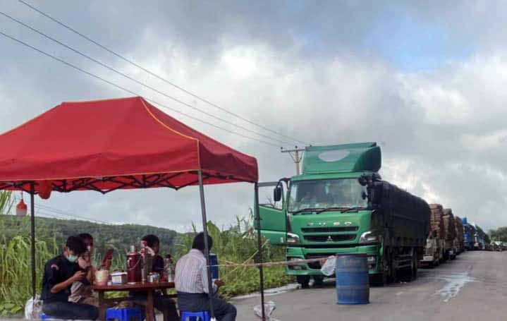 တရုတ်နိုင်ငံသို့ ကုန်ပို့သည့် ကုန်တင်ယာဉ်မောင်းနှင့် ယာဉ်နောက်လိုက်များ ကျန်းမာရေး ထောက်ခံစာ လိုအပ်နေ  