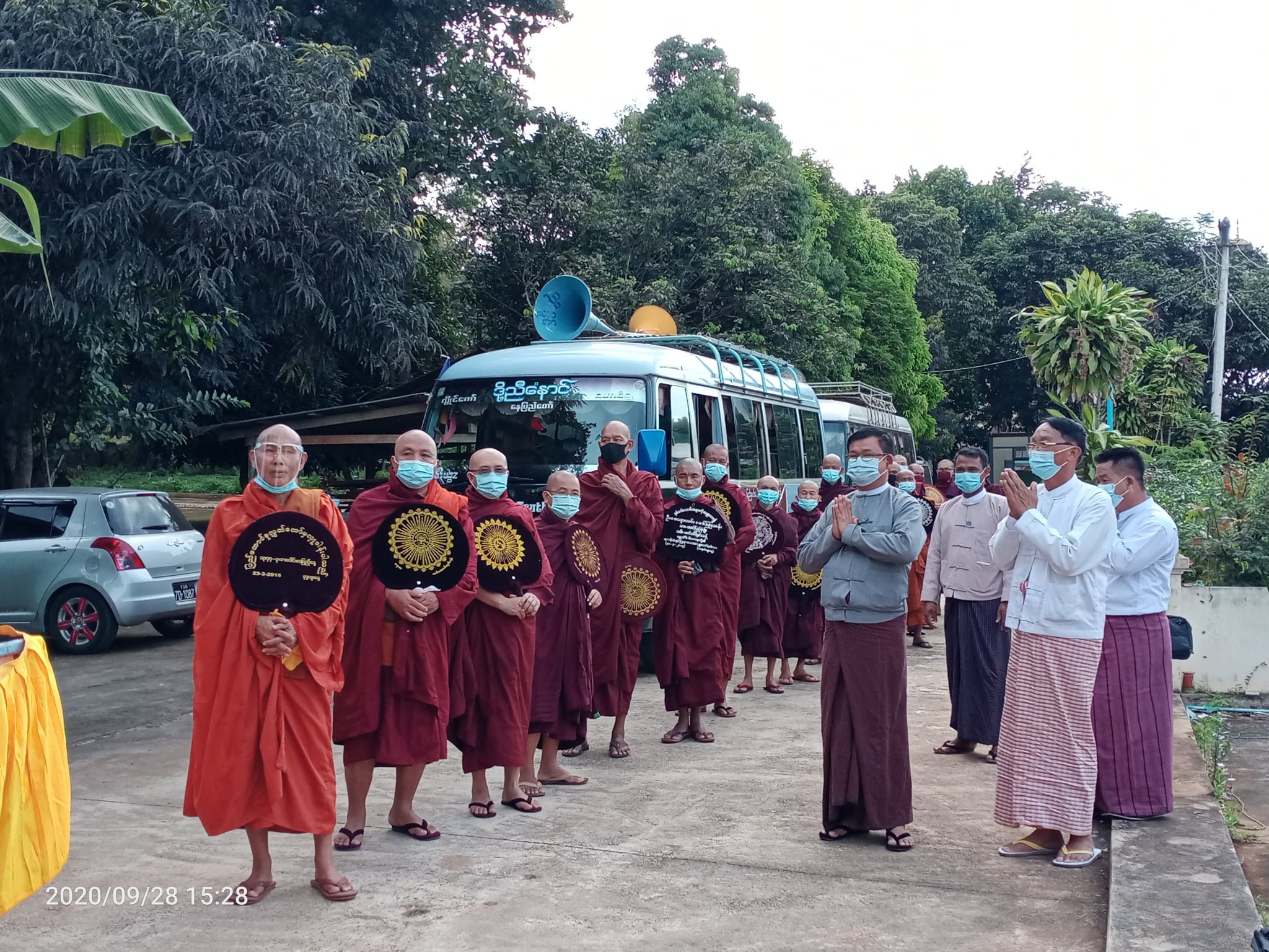 ကိုဗစ်-၁၉ ကင်းစင်ရေး သံဃာတော်များ လွိုင်ကော်မြို့တွင်းလှည့်လည် ပရိတ်ရွတ်