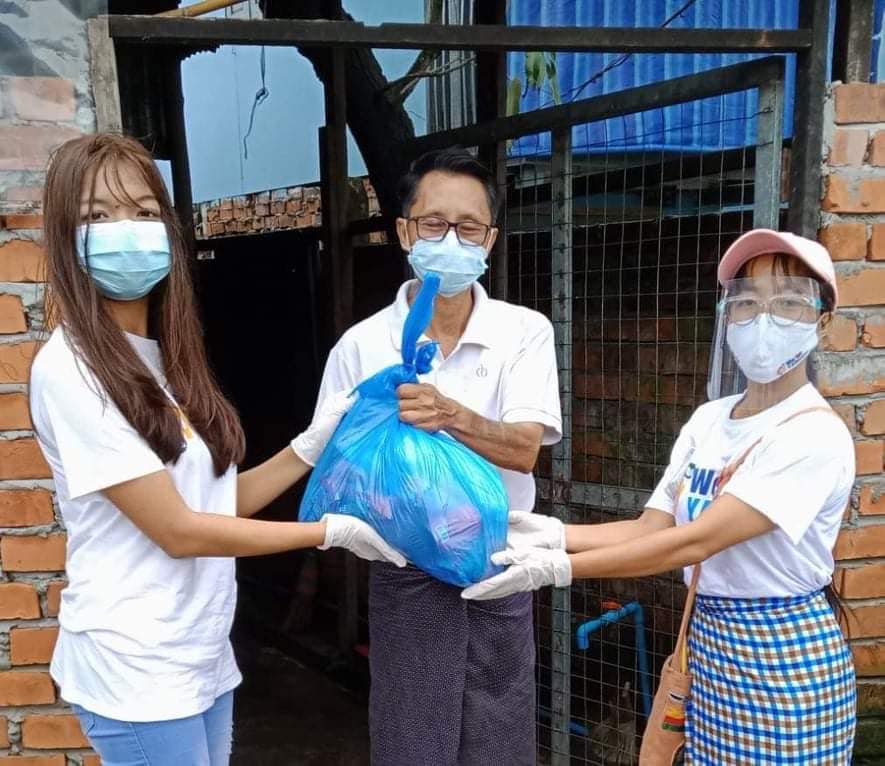 ကိုဗစ်ကာလ နိုင်ငံရေးအကျဉ်းသားဟောင်း ၅၀၀ ကျော်အတွက် စားနပ်ရိက္ခာ ထောက်ပံ့