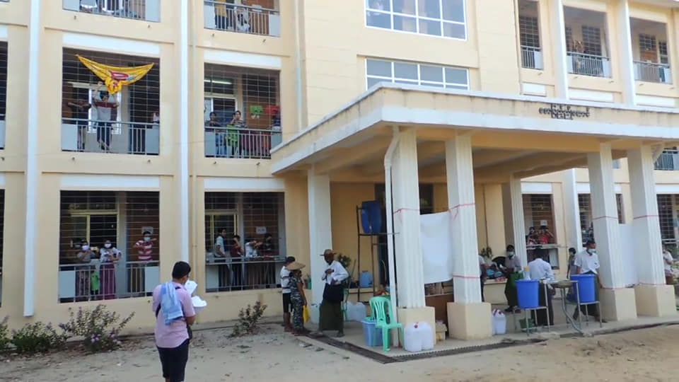 ရခိုင်ပြည်နယ်အစိုးရက ကိုဗစ်-၁၉ လူနာများနှင့် ကွာရန်တင်းဝင်နေသူများကို ထောက်ပံ့နေ