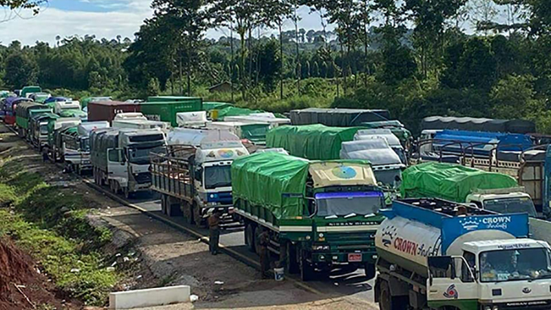 ရှမ်းမြောက် ပိတ်မိကုန်တင်ယာဉ်များရှိ ယာဉ်မောင်းနှင့်နောက်လိုက်များကို ကိုဗစ်ရှိ၊ မရှိ အမြန်စစ်ပေးမည်