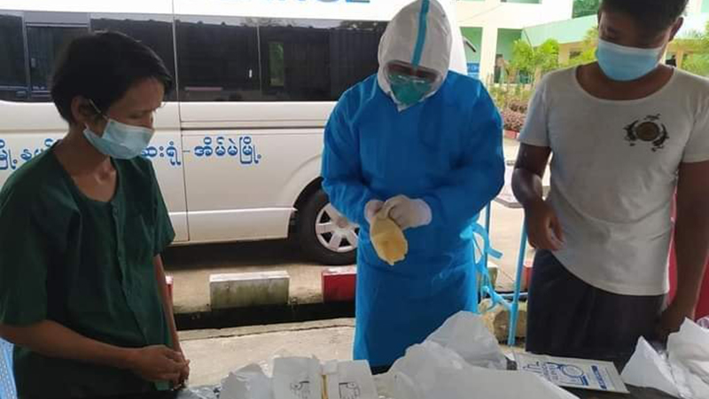 ကွာရန်တင်း ၁၄ ရက်ပြည့်ပြီး အိမ်မှာနေသည့် အိမ်မဲမြို့က အမျိုးသားတွင် ကိုဗစ်ရောဂါတွေ့ 