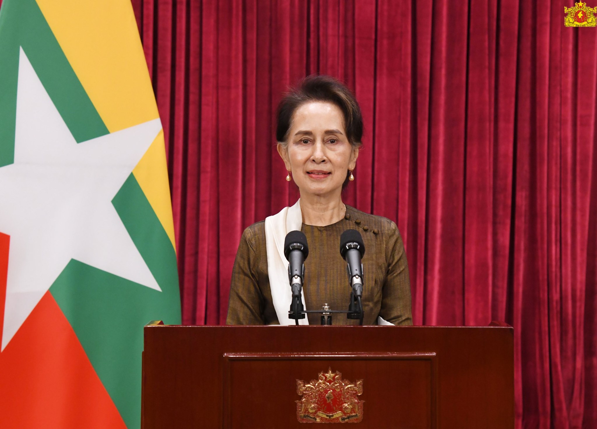 ဆေးရုံအချို့တွင် ခုတင်မလောက်ခဲ့သည့်ကိစ္စ နိုင်ငံတော်အတိုင်ပင်ခံပုဂ္ဂိုလ် တောင်းပန် 