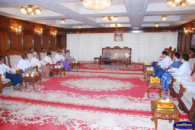 သမၼတနွင့္ ဘာသာေပါင္းစံုခ်စ္ၾကည္ညီညြတ္ေရးအဖြဲ့ ပထမဆံုးအၾကိမ္ ေဆြးေနြး