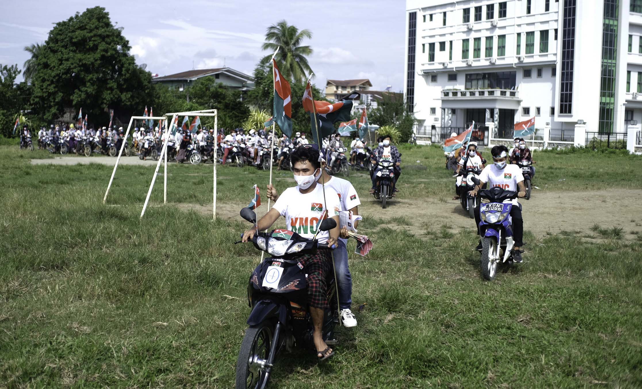 KNC ပါတီက မြစ်ကြီးနားမြို့တွင် ပထမဆုံးအကြိမ် မဲဆွယ်စည်းရုံး (ဓာတ်ပုံ)