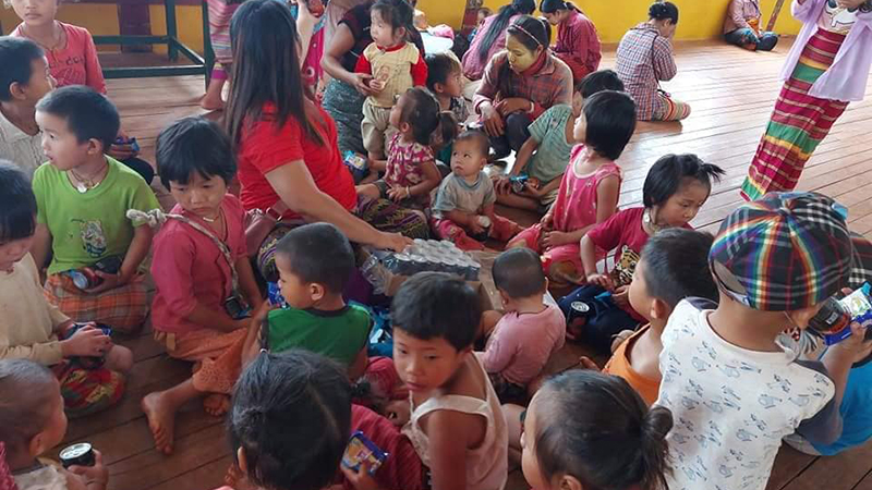 ကျောက်မဲမြို့ရှိ စစ်ရှောင်ကလေးများအတွက် အာဟာရမှုန့်နှင့်အဝတ်အစားများ လိုအပ်နေ