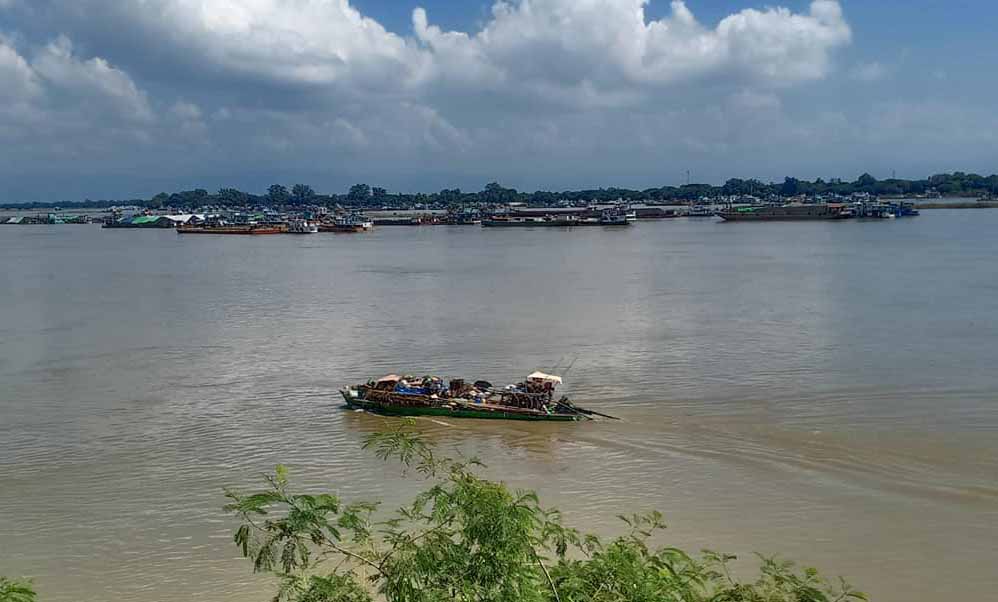 စစ်ကိုင်းမြို့တွင်း ဈေးဝယ်မည့် ရေယာဉ်နှင့်ကုန်တင်သင်္ဘောများကို တကောင်းသစ်ဆိပ်၌သာ ရပ်ခွင့်ပြု