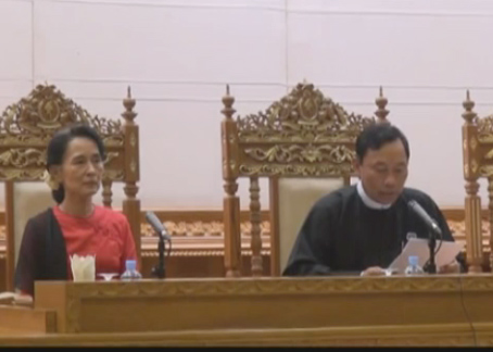 နိုင္ငံအက်ဳိးအတြက္ ေဒၚေအာင္ဆန္းစုၾကည္နွင့္ အလုပ္တြဲလုပ္မည္ဟု သူရဦးေ႐ြမန္းေျပာ