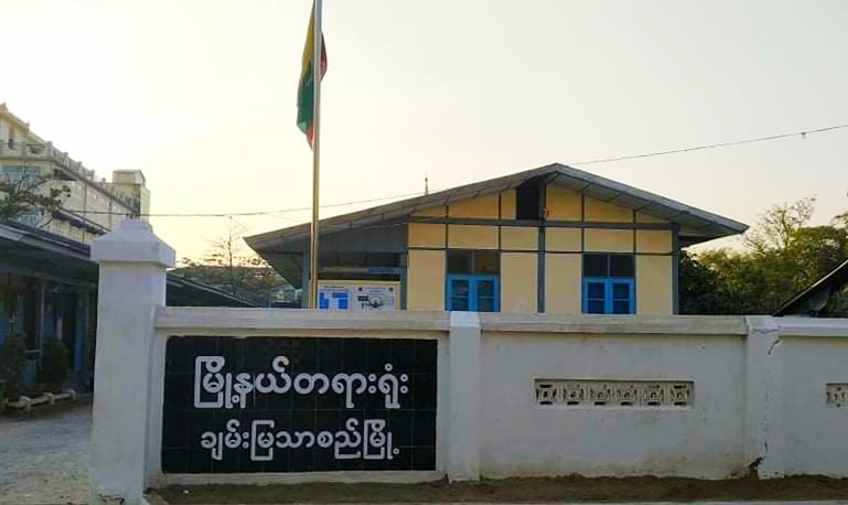 ဆေးလိပ်မသောက်ရသဖြင့် ကွာရန်တင်းစင်တာမှ ထွက်ပြေးသူ ၂ ဦးကို အရေးယူမည်