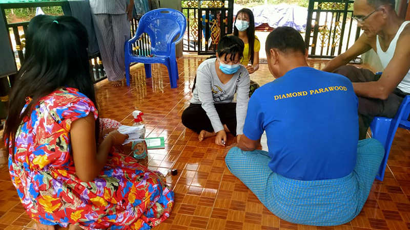 မဲပေးနည်းမှန်ကန်စေရန် လောင်းလုံးမြို့နယ်၌ အိမ်တိုင်ရာရောက် သရုပ်ပြသင်ကြား