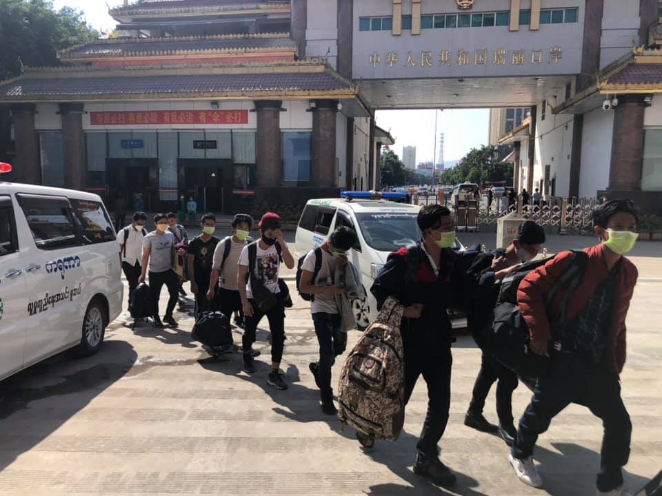 တရုတ်နယ်စပ်မှ တရားမဝင် ဝင်လာသူများထံက ကိုဗစ်-၁၉ ပိုးကူးမှာ နမ့်ခမ်းဒေသခံများ စိုးရိမ် 