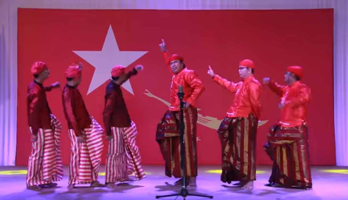 နိုင်ငံရေး သရော်ပျက်လုံးများဖြင့် ထင်ရှားသည့် “သီးလေးသီး”အငြိမ့် အွန်လိုင်းကကြည့်ရှုနိုင် (ရုပ်သံ)