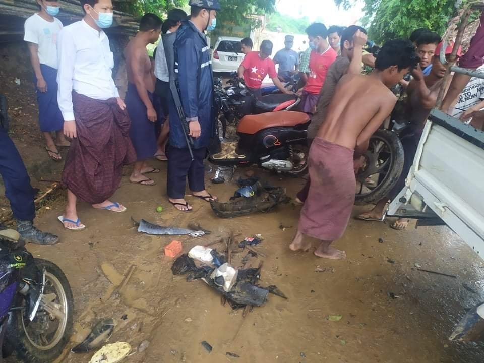 ကန့်ဘလူမြို့နယ်၊ ကာဘိုးကျေးရွာတွင် ဆိုင်ကယ်များနှင့် လူနေအိမ်အချို့ ဖျက်ဆီးခံရ