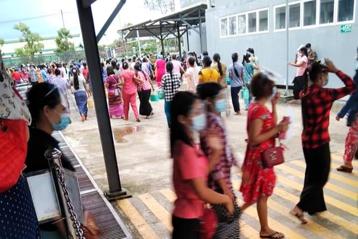 ဧရာဝတီတိုင်းက အထည်ချုပ်စက်ရုံအားလုံး ၁ ရက်ဖွင့်ပြီး အကုန်ပြန်ပိတ်ရ