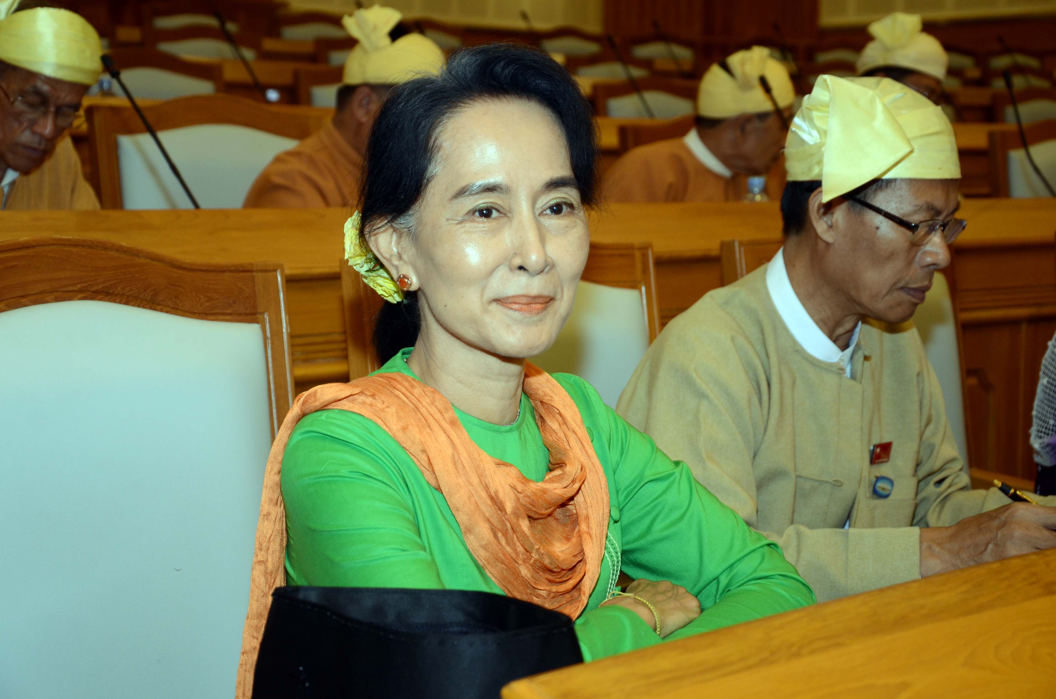 ေဒၚေအာင္ဆန္းစုၾကည္ ျငိမ္းခ်မ္းေရးလုပ္ငန္းစဥ္ေတြမွာ တကယ္ပါ၀င္ခြင့္ရျပီလား