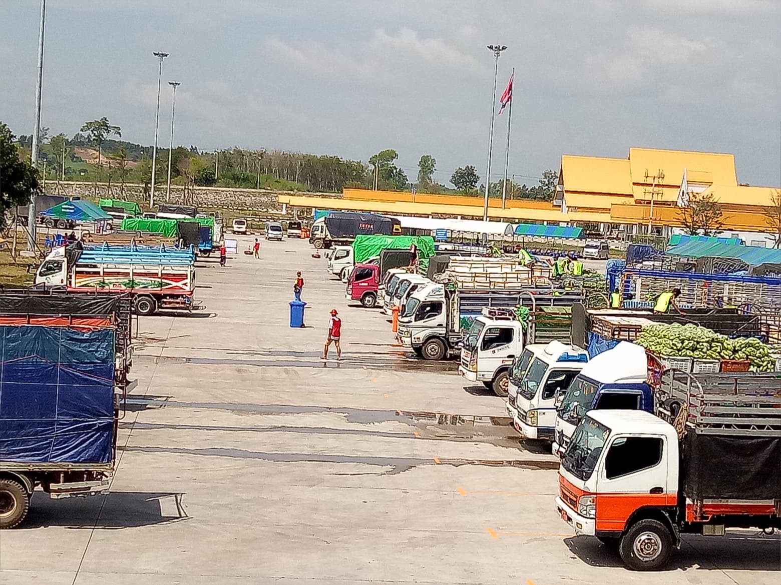 မြဝတီ-မဲဆောက် နှစ်နိုင်ငံနယ်စပ်ကုန်သွယ်မှု ပြန်လည်ဖွင့်လှစ် 