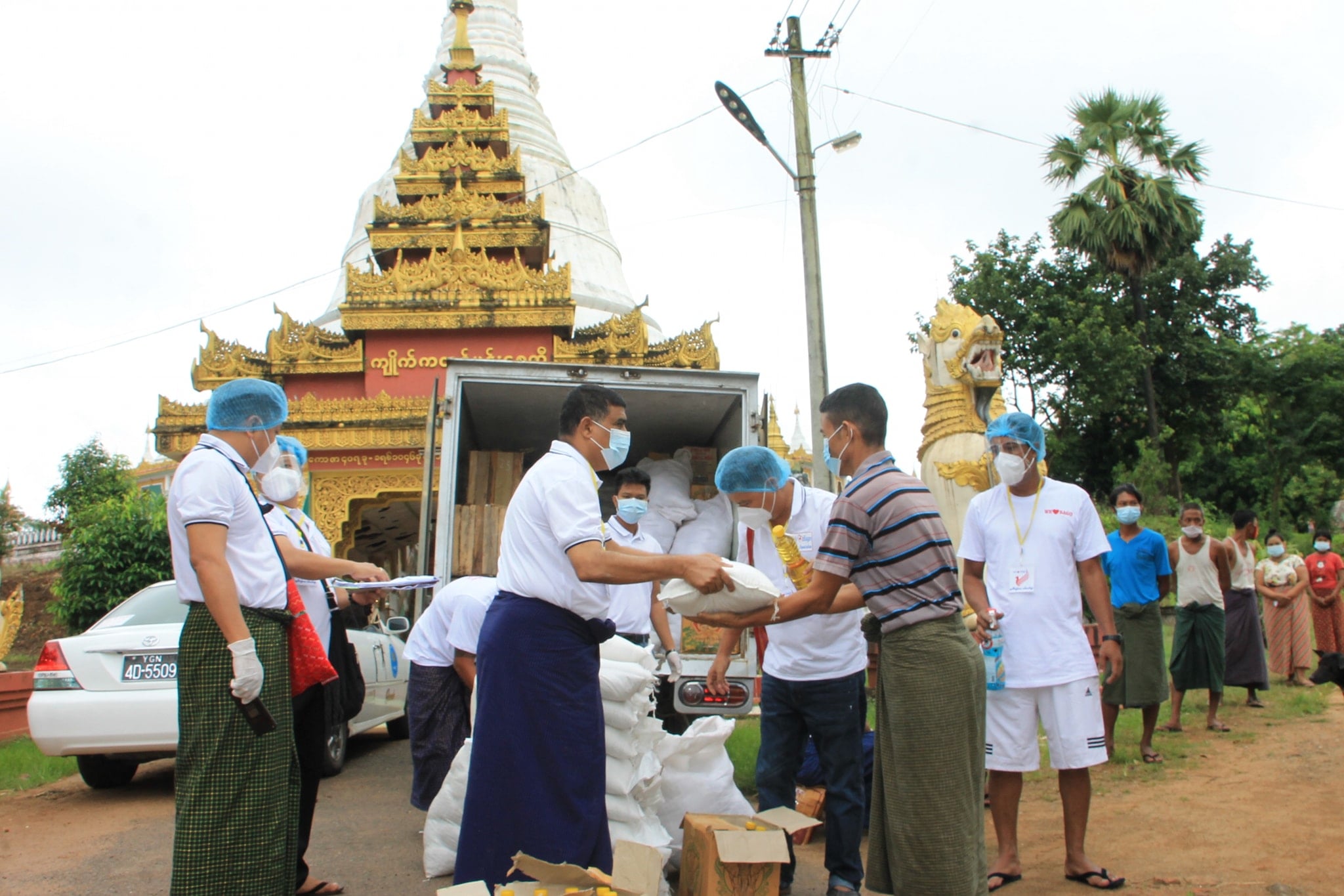 ပဲခူးတွင် စားဝတ်နေရေးခက်ခဲနေသည့် အိမ်ထောင်စု ၅၀၀၀ ကျော်ကို စားကုန်များလှူဒါန်း