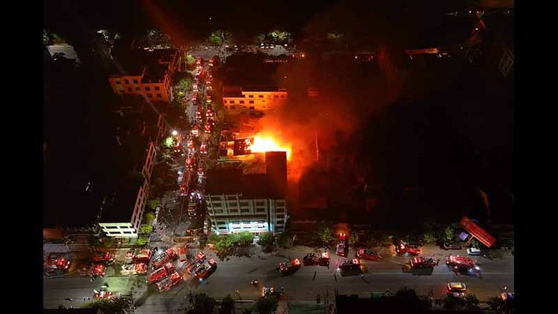 ချမ်းအေးသာစံမြို့နယ်တွင် မီးလောင်၊ ပိတ်မိနေသူ ၁၁ ဦးအား ကယ်ထုတ်နိုင်ခဲ့